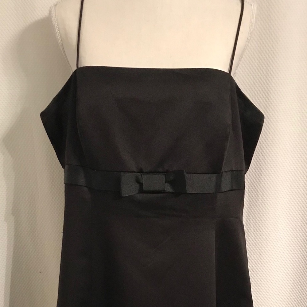 CLASSY LITTLE BLACK DRESS SIZE 16!